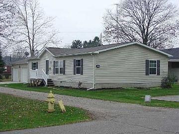 1st image of 971 Woodlawn Ave