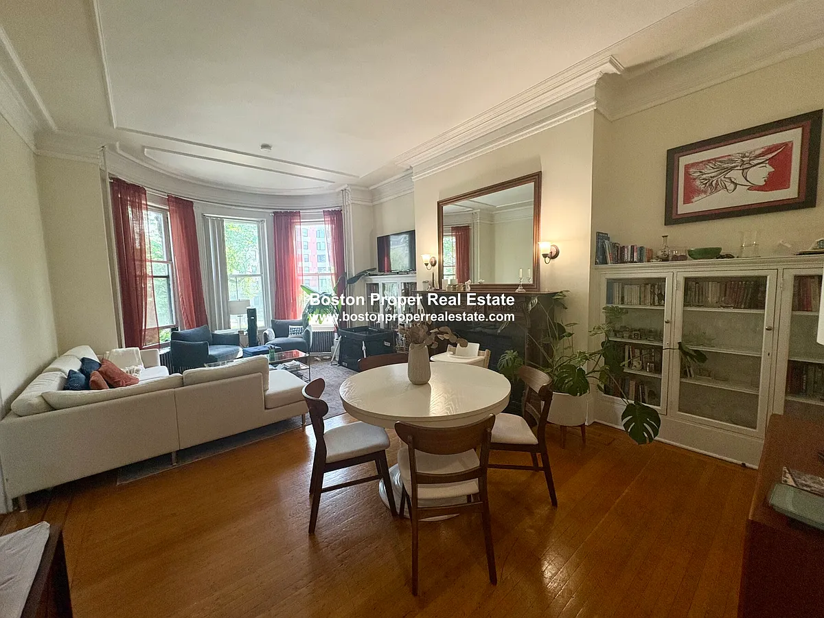Building Photo - 381 Commonwealth Ave #6