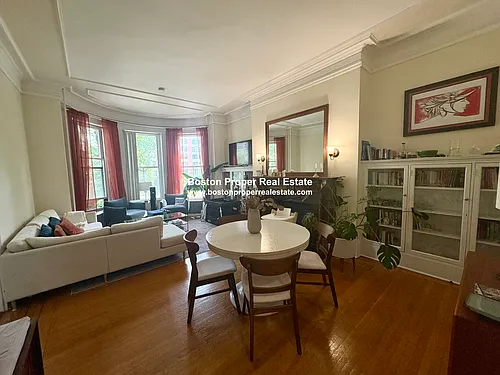 381 Commonwealth Ave Photo 1