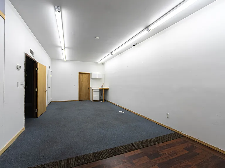 209 S Ford Blvd — Photo 15