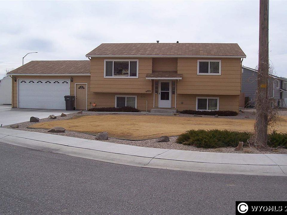 1st image of 1422 Veterans Park Dr