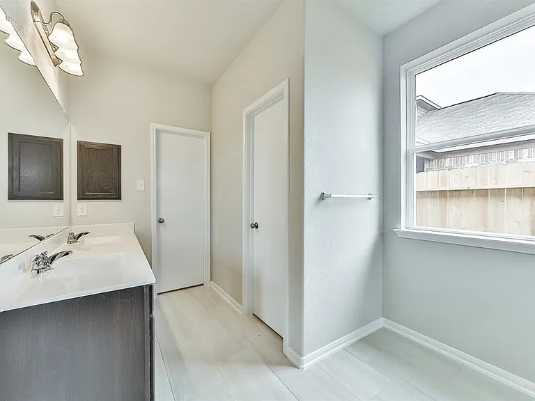2323 Honey Heights Ln — Photo 20