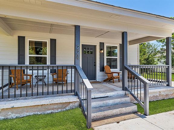 5th image of 224 N L Ave