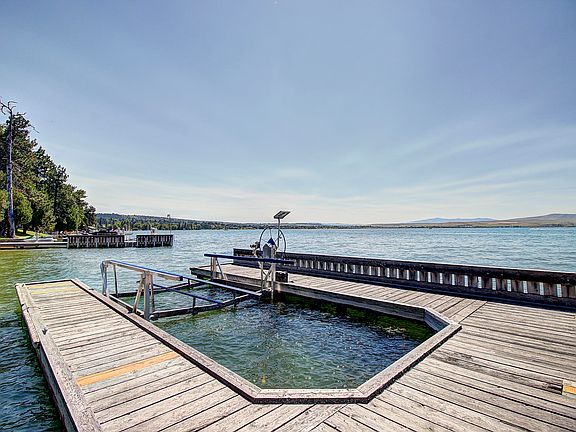 5th image of 1115 Bayview Dr