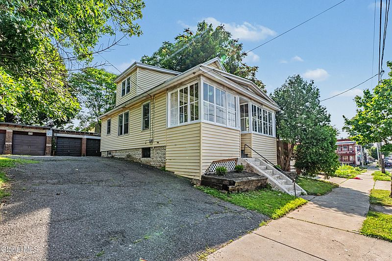 3rd image of 51 Benson Street