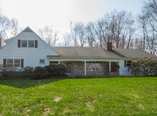 3 Lakecrest Dr, Danbury, CT 06811