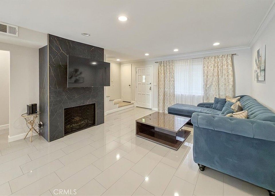 1st image of 1156 San Rafael Ave APT 2