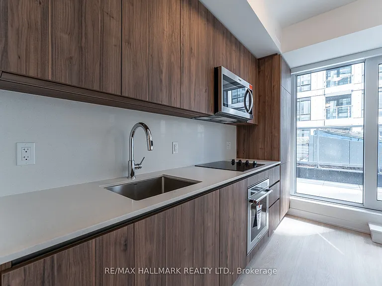 15 Richardson St #316 — Photo 14