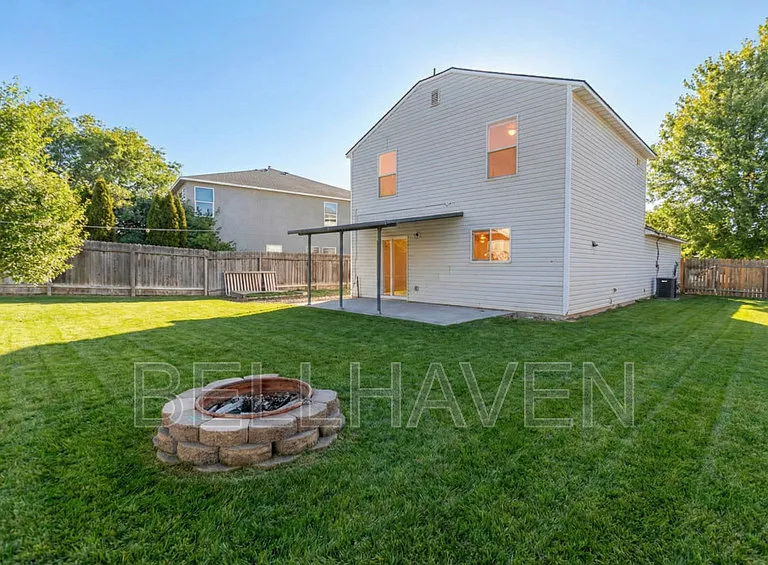 9626 W Rustica Dr — Photo 10