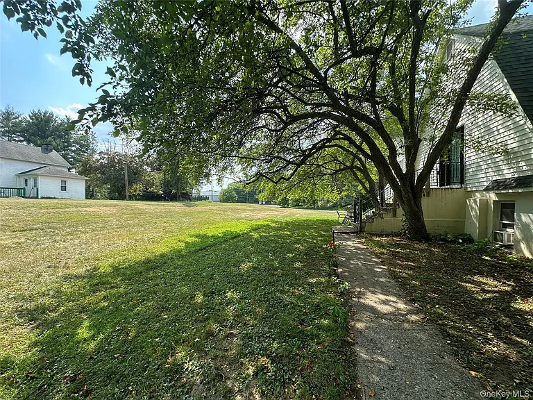 15 Kelly Ln #C — Photo 3