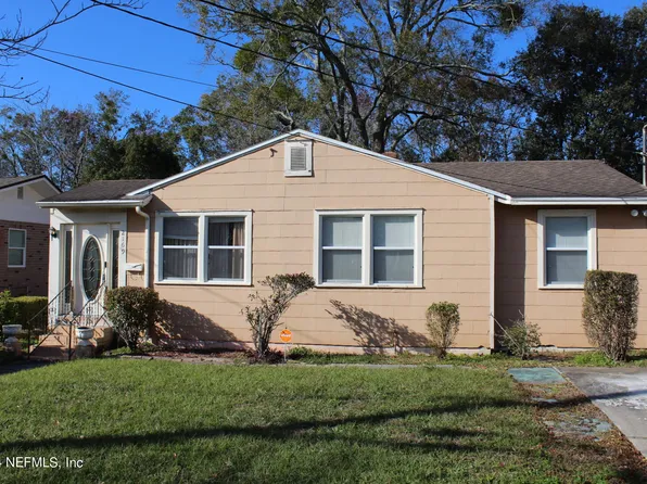 2169 COLLEGE Circle N, Jacksonville, FL 32209