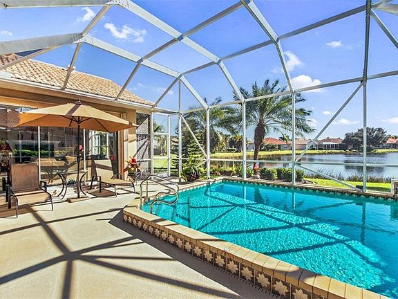 5th image of 719 Silk Oak Dr