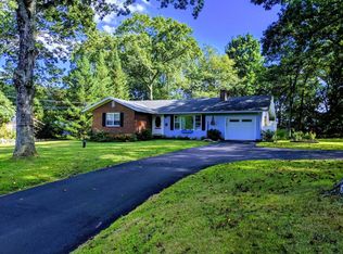 11 Dogwood Dr, East Hampton, CT 06424
