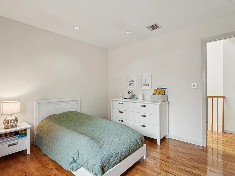 75 Myrtle Ave #1 — Photo 22