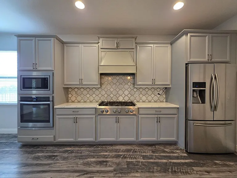 305 Drayton Ave — Photo 12