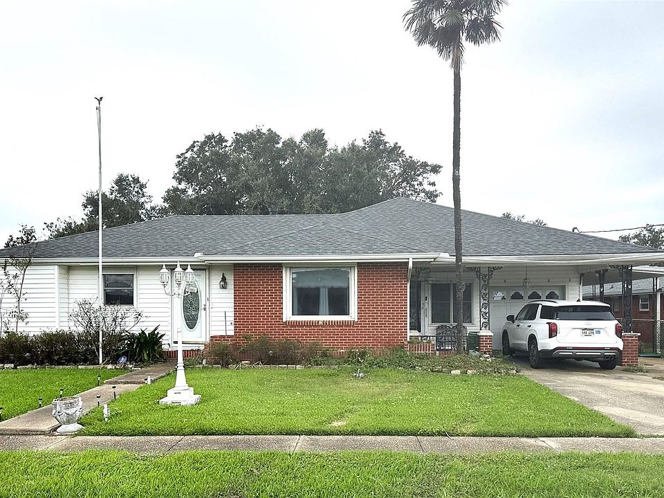 1st image of 221 N Ezidore Ave