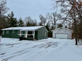 7036 Indian Trl, Oscoda, MI 48750