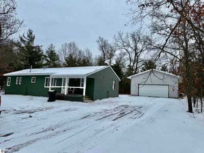 7036 Indian Trl, Oscoda, MI, 48750