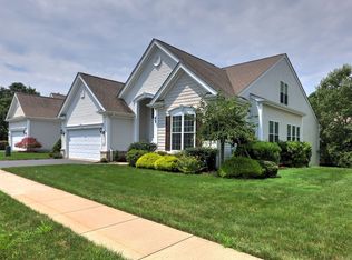 15 Wildlife Ct, Cheshire, CT 06410