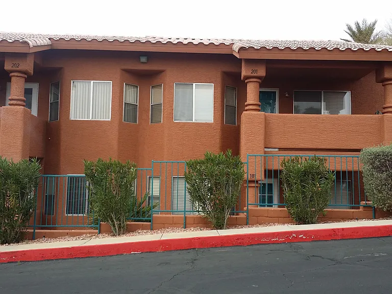 902 Mesquite Springs Dr #101 — Photo 10