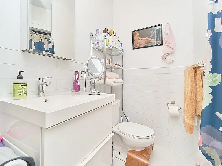 238 E 33rd St #13 — Photo 7