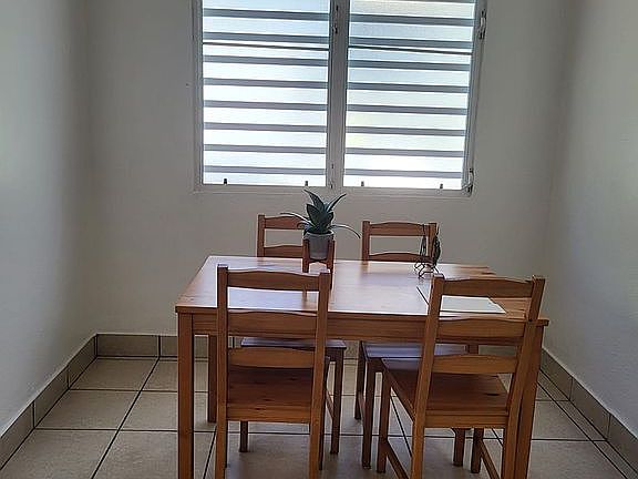 3rd image of Calle Perez #104