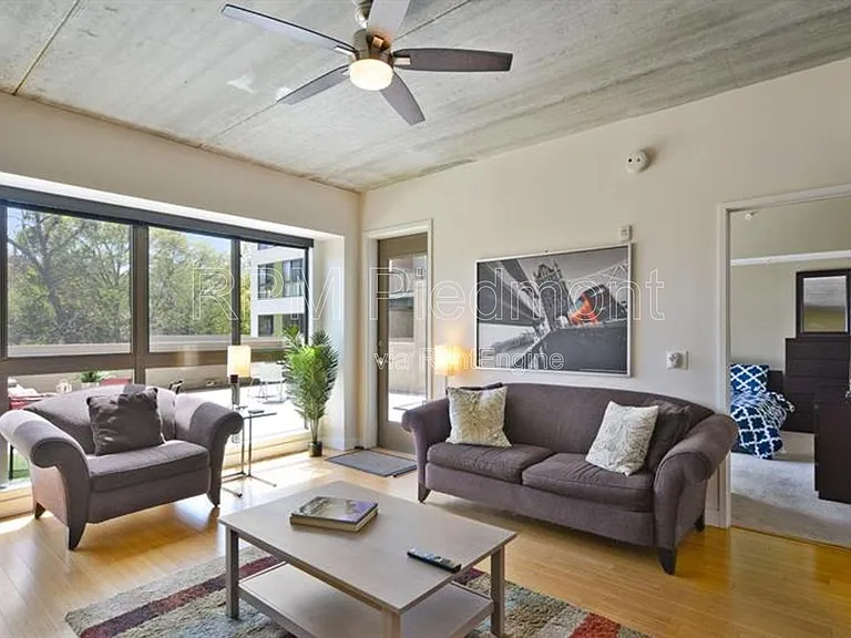 563 Memorial Dr SE #210 — Photo 7