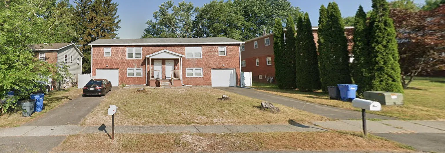 16-16A Limerick Dr — Photo 1