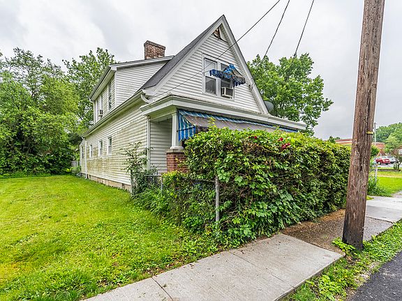 3rd image of 416 Campbell St