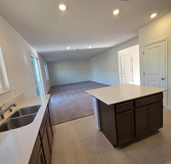 2386 Satin Leaf Ct — Photo 4