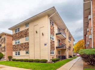 6863 N Northwest Hwy, Chicago, IL 60631