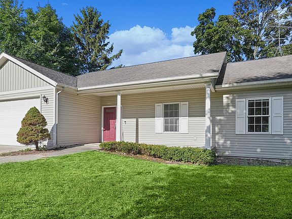 2nd image of 2905 Remy Ct NE