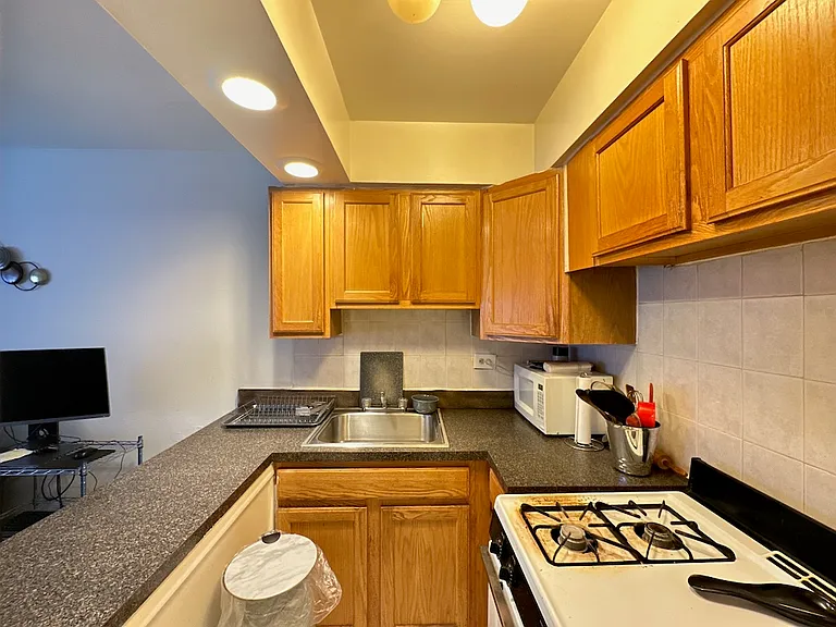 6830 N Sheridan Rd #962 — Photo 3