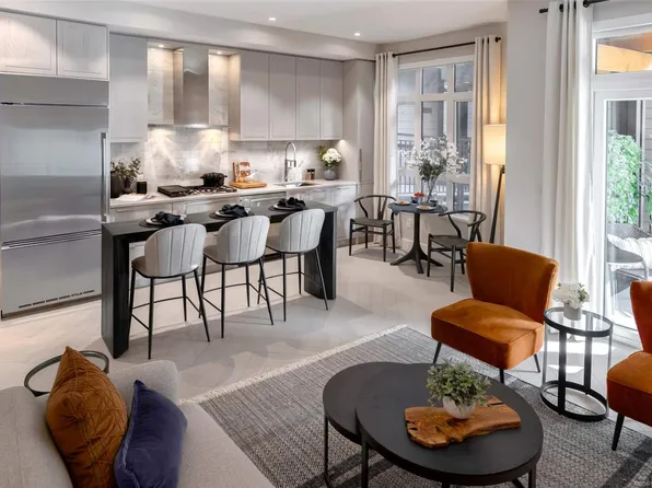 427 Lampson St #211, Esquimalt, BC V9A 5Y6