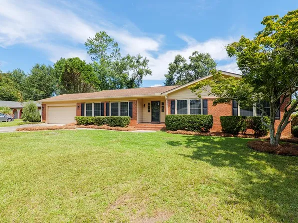 106 Breckenridge Dr, Valdosta, GA 31605