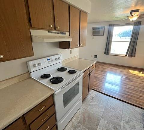 5th image of 2747 E 46th Ave #2747