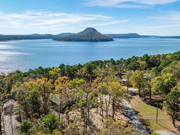 209 Cherokee Dr, Fairfield Bay, AR 72088