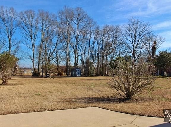 5th image of 104 Presque Isle Dr