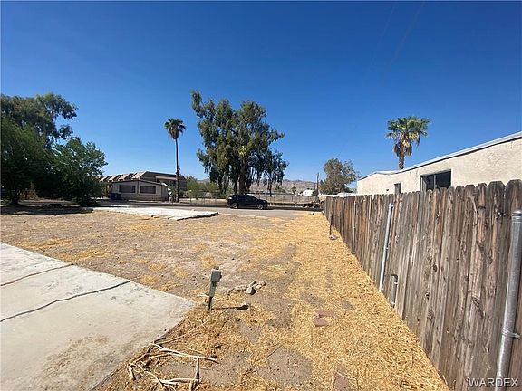 4th image of 550 Malibu Cir N
