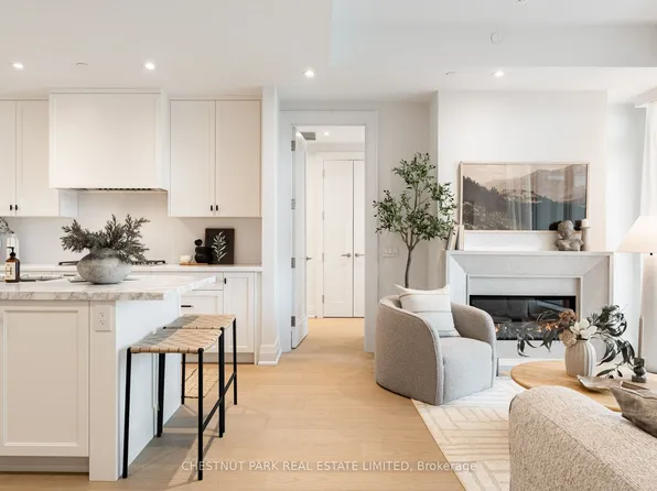 10 Prince Arthur Ave #501, Toronto, ON M5R 1A9