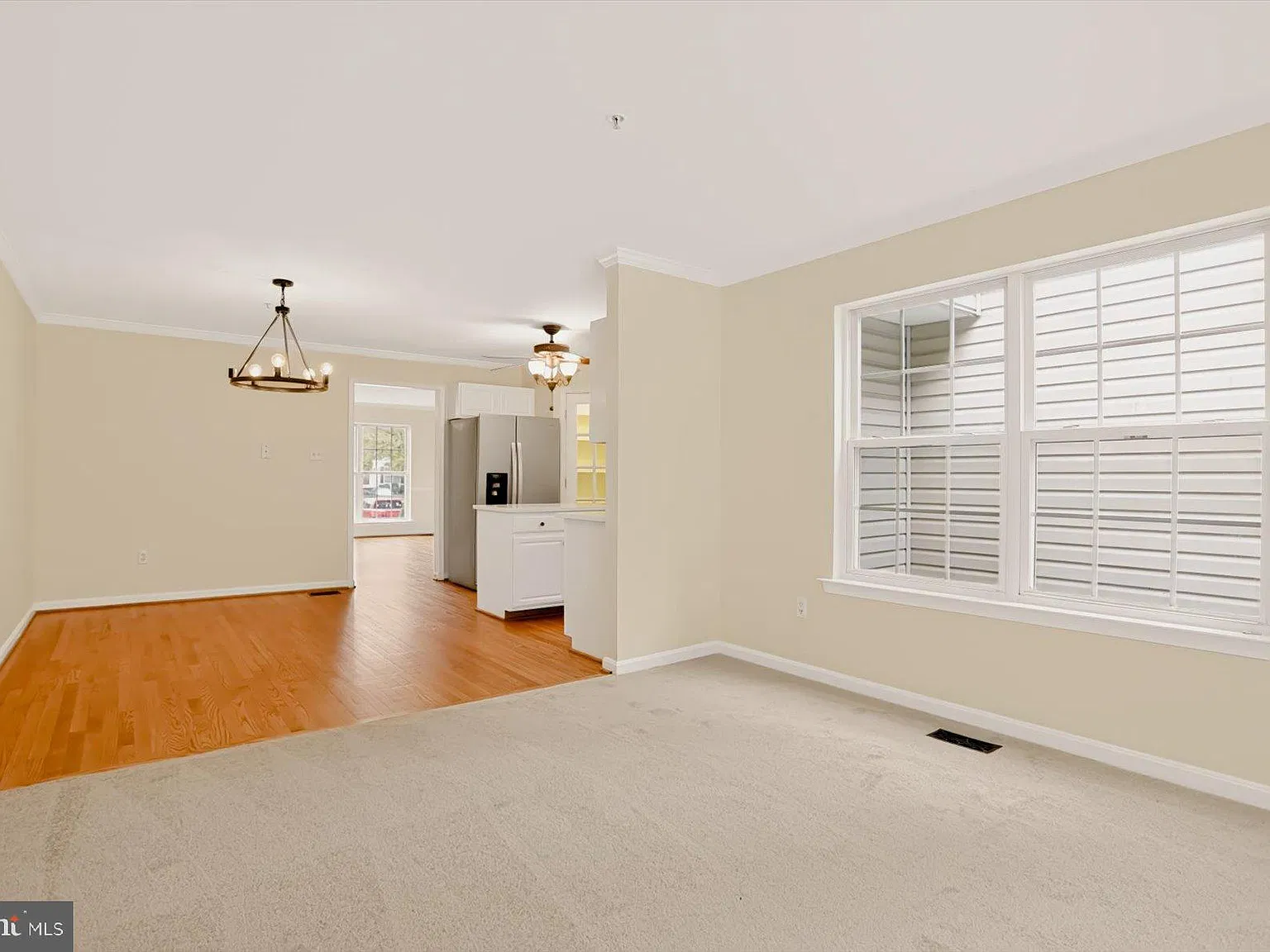 4 bed, 3.5 bath, 1476 sqft, $2,800 — Photo 3