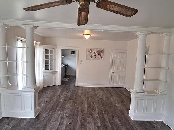 3rd image of 603 Roslyn Ave