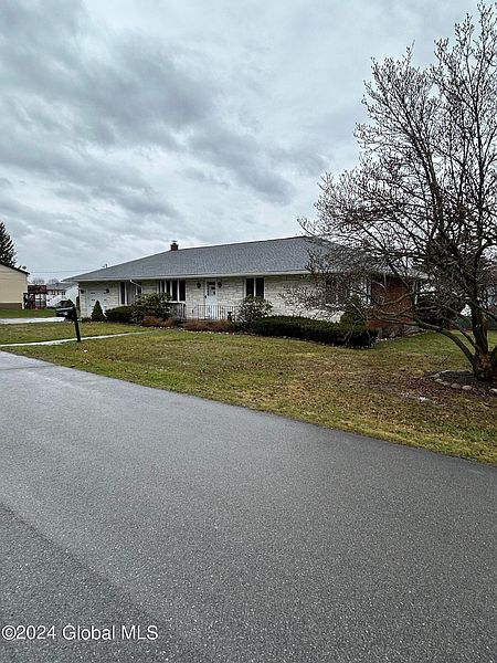 3rd image of 34 Clifford Avenue