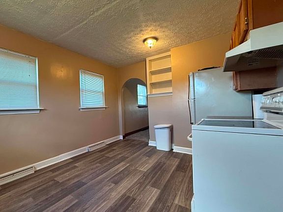 4th image of 3265 Ridgeway Dr