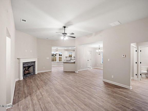 3rd image of 8644 Lana Dr