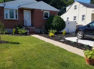 937 Oakleigh Beach Rd, Dundalk, MD 21222