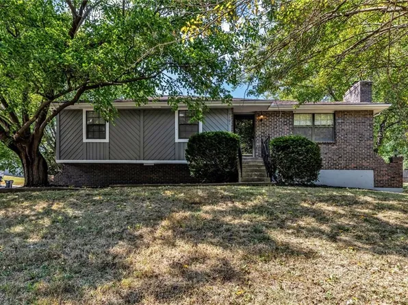 3101 S 1st St, Blue Springs, MO 64014