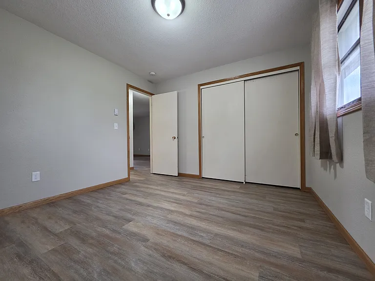 405 3rd Ave SW #4 — Photo 11