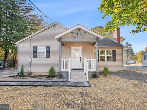 1044 Artis Dr, Dover, DE 19904