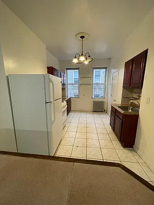 Rented by City Express Realty & Management Corp | media 2